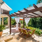Holiday Home Nira By Interhome בית נופש