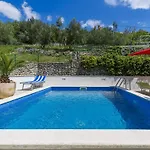 Holiday Home Nira By Interhome