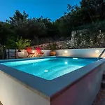 בית נופש Holiday Home Nira By Interhome ראבץ