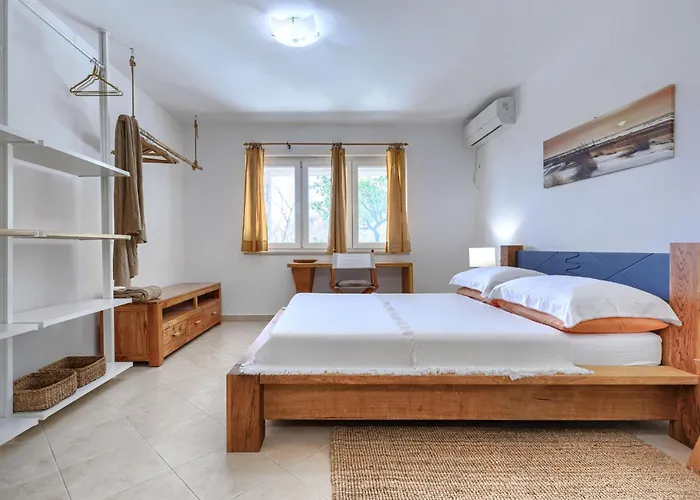 Holiday Home Nira By Interhome