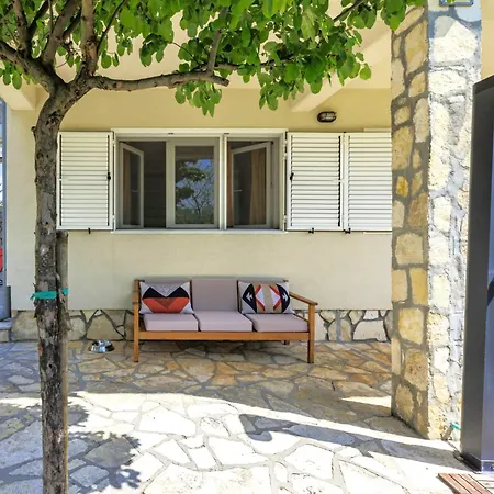 Prázdninový dům Holiday Home Nira By Interhome