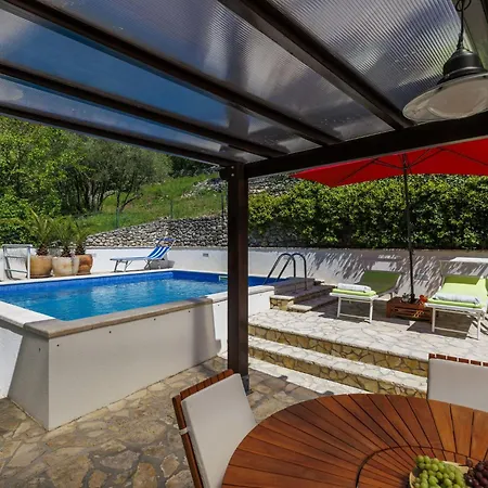 Vakantiehuis Holiday Home Nira By Interhome *
