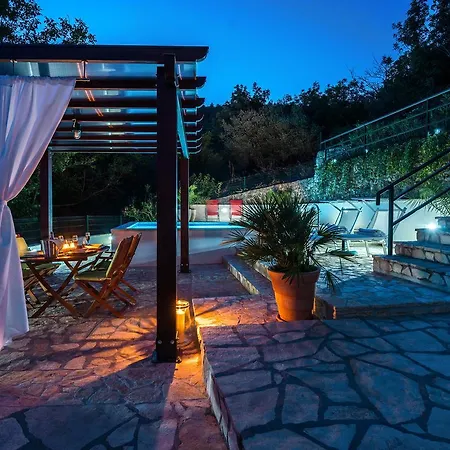 Haus Nira's House 129s Holiday home Rabac