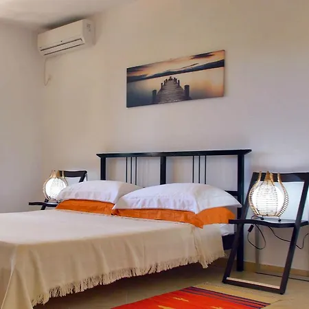 Haus Nira's House 129s Holiday home *